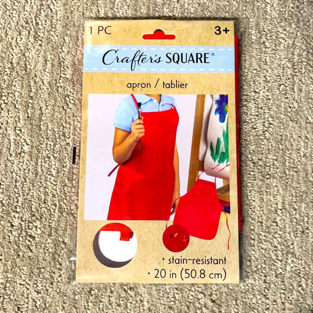 Crafters Square, Apron.